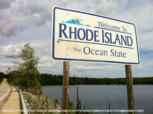 Pachaug_Trail_-_-Welcome_to_Rhode_Island_sign-_at_Beach_Pond,_Hope_Valley,_RI